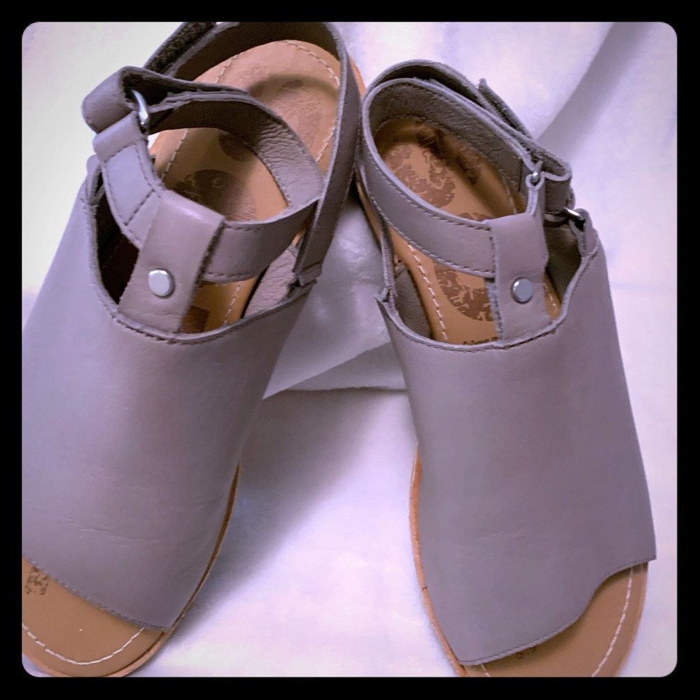 Sorel sandals